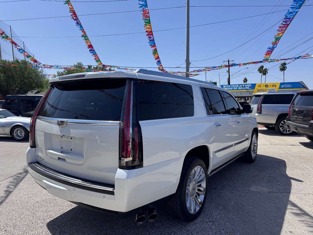 2016 Cadillac Escalade Image 4