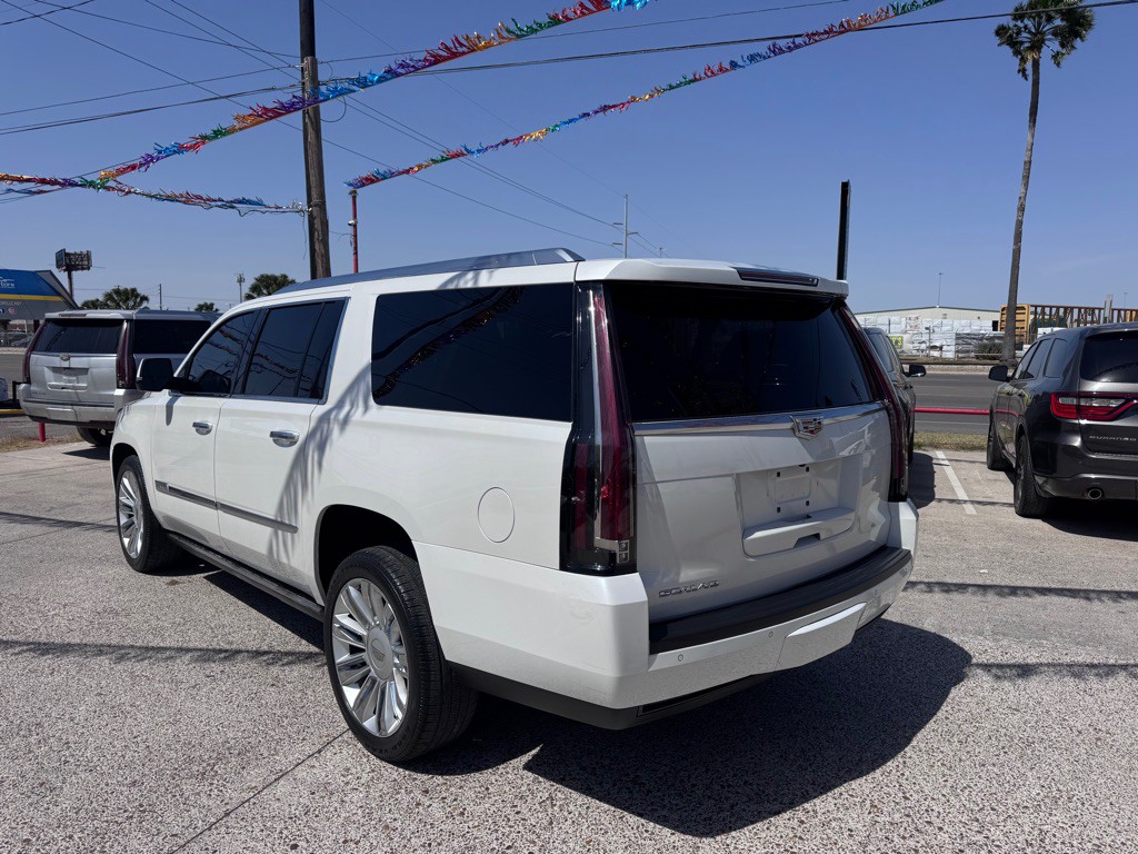 2016 Cadillac Escalade Image 5