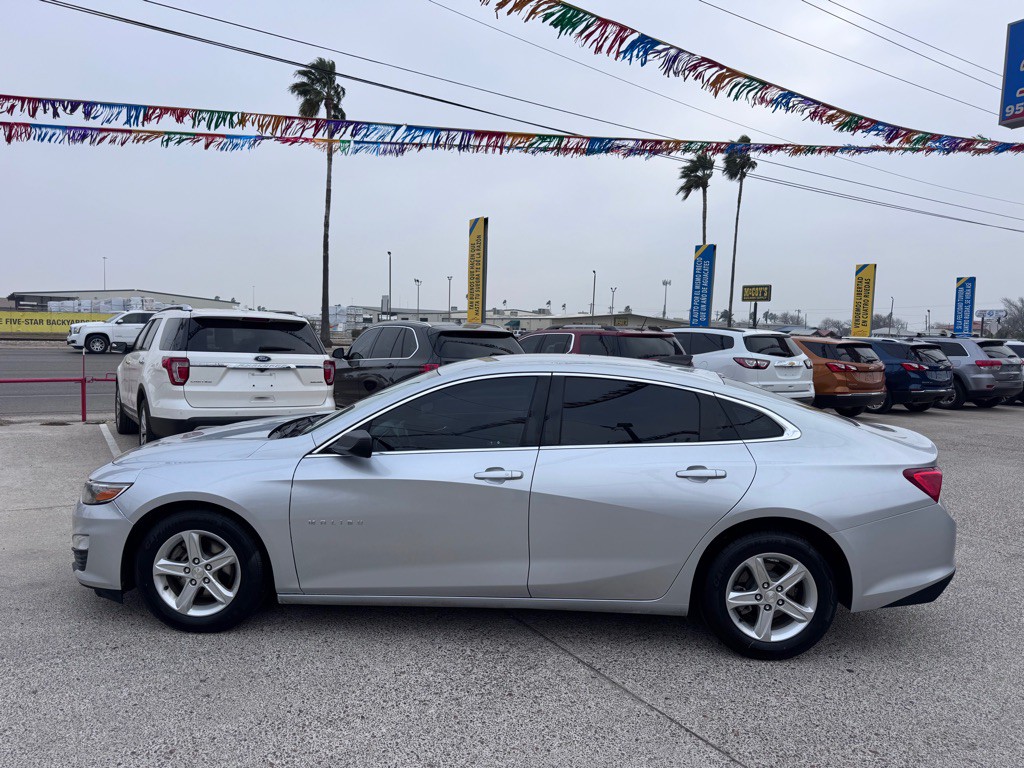 2019 Chevrolet Malibu Image 2