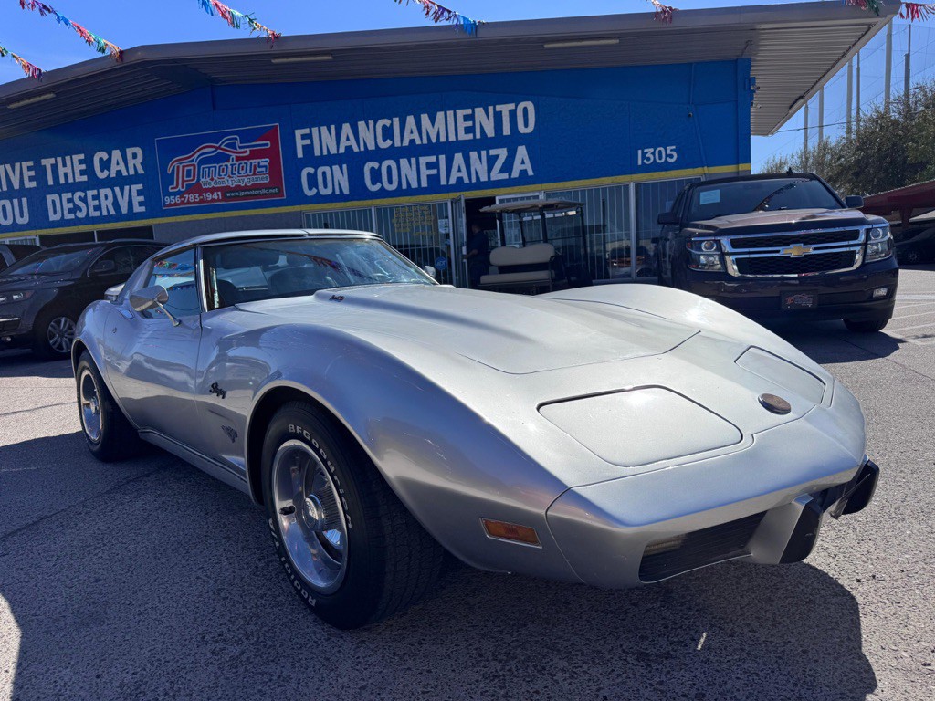 1976 Chevrolet Corvette Image 3
