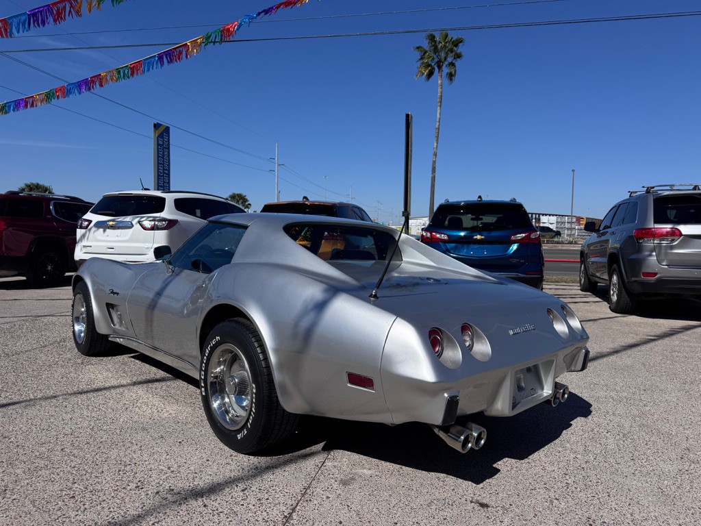 1976 Chevrolet Corvette Image 4