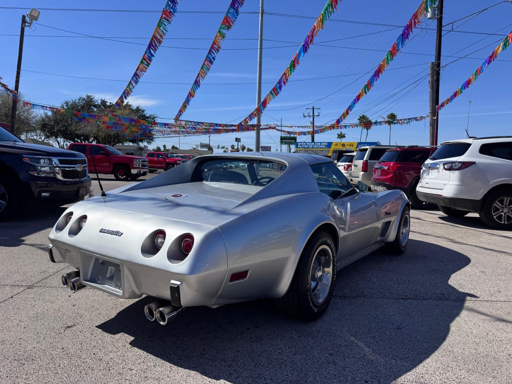 1976 Chevrolet Corvette Image 6
