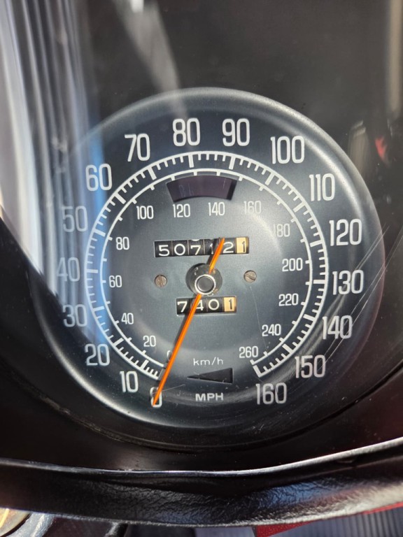 1976 Chevrolet Corvette Image 10