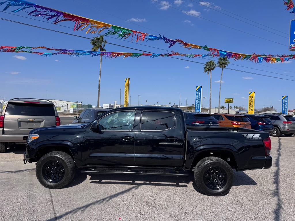 2023 Toyota Tacoma Image 2