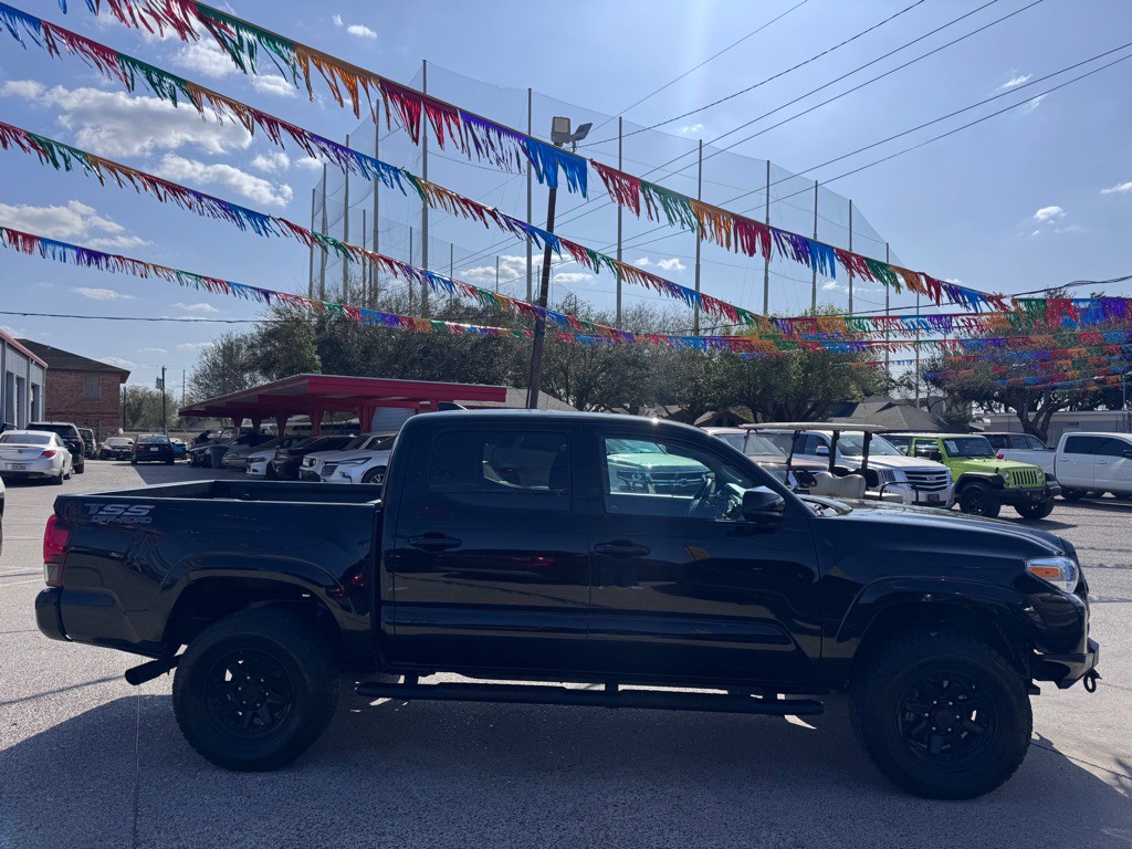 2023 Toyota Tacoma Image 3