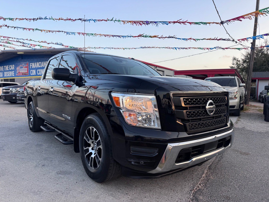 2021 Nissan Titan Image 6