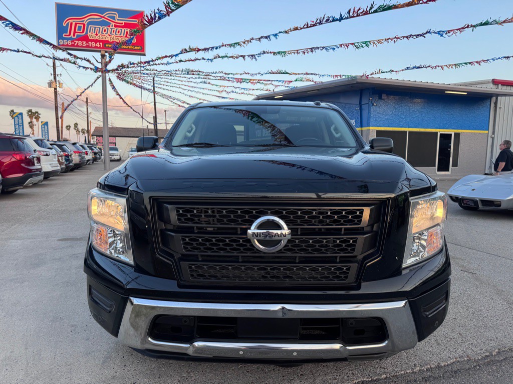 2021 Nissan Titan Image 7