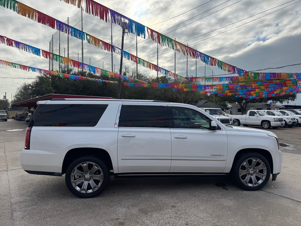 2016 GMC Yukon Image 3