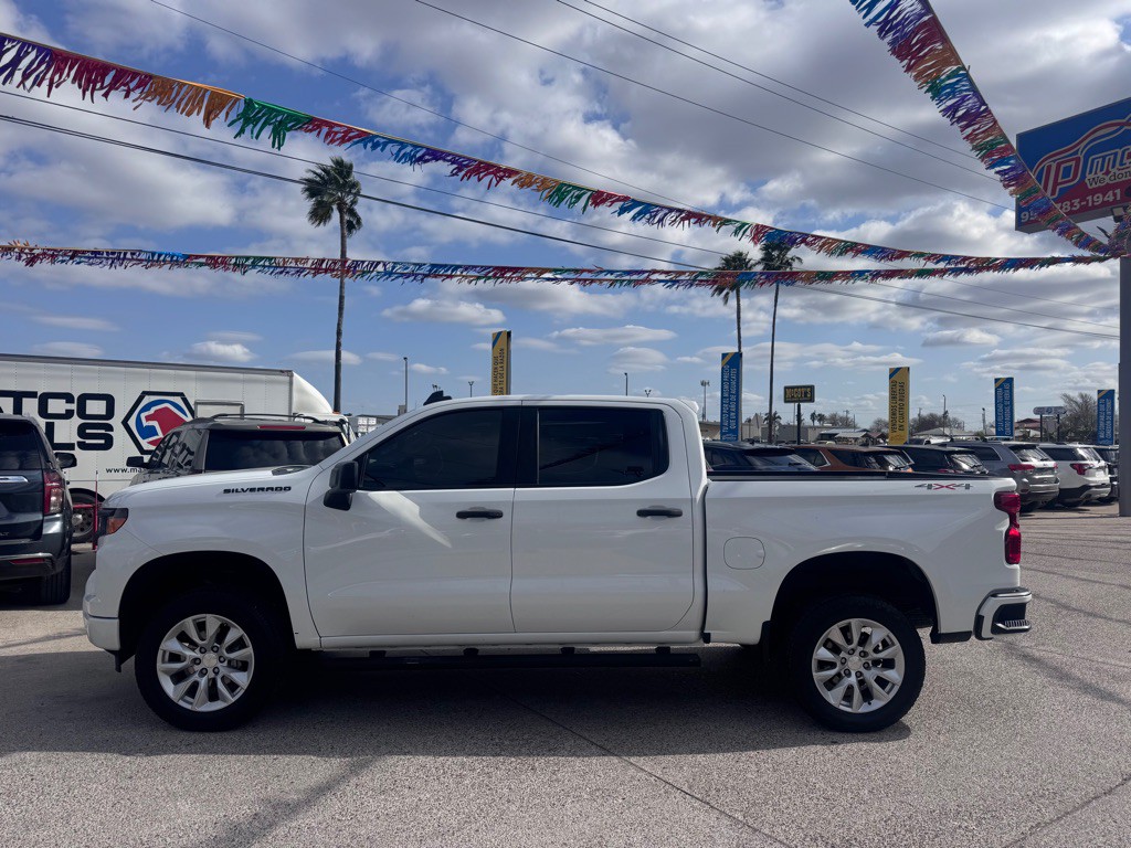 2022 Chevrolet Silverado 1500 Image 2