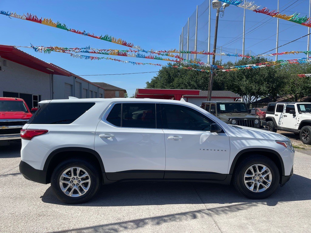 2018 Chevrolet Traverse Image 2