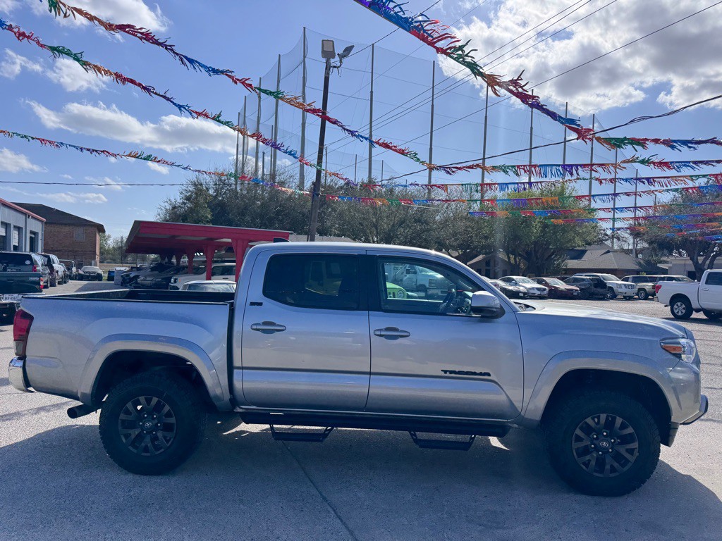 2021 Toyota Tacoma Image 3