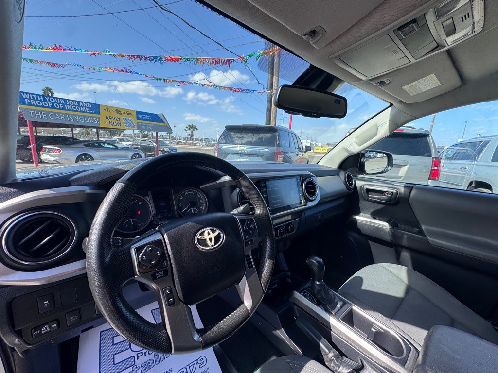 2021 Toyota Tacoma Image 9