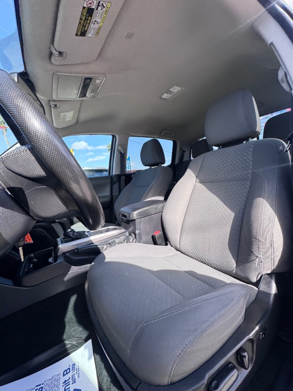 2021 Toyota Tacoma Image 10