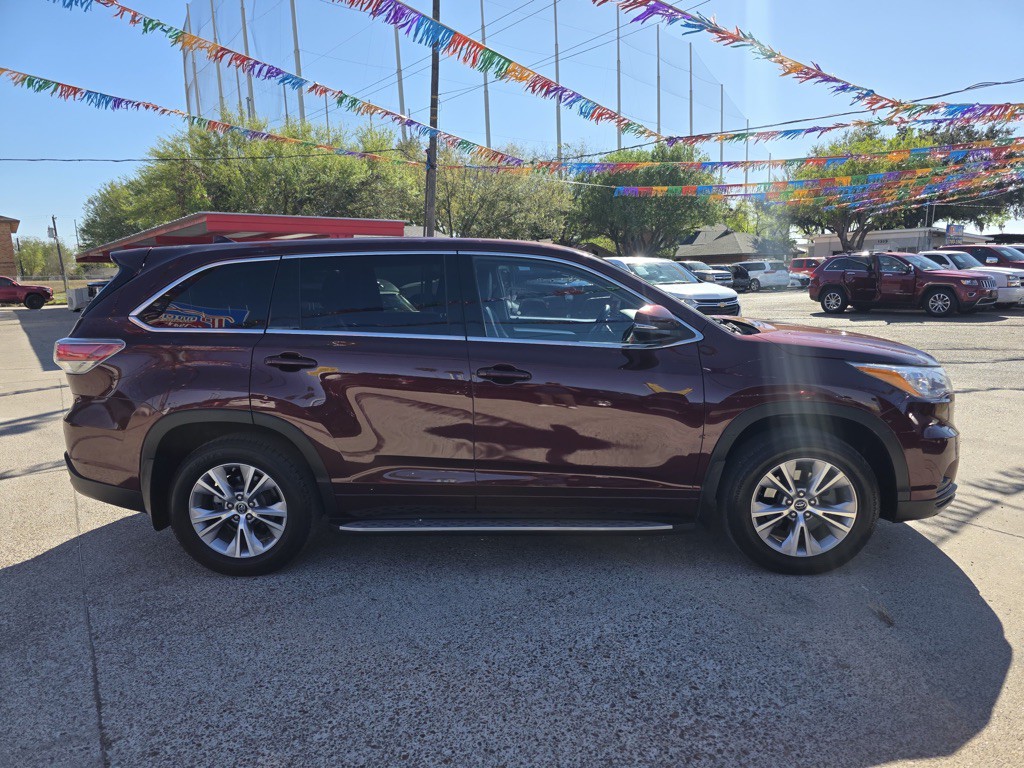 2016 Toyota Highlander Image 3