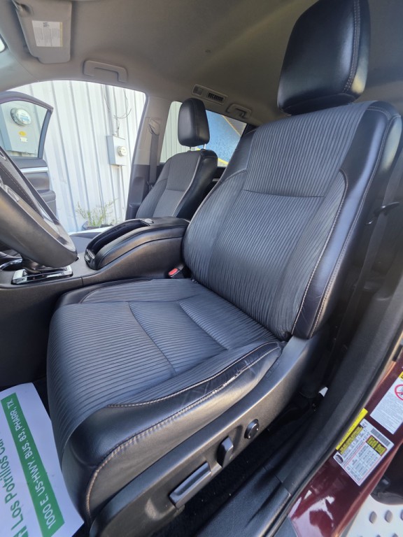 2016 Toyota Highlander Image 10