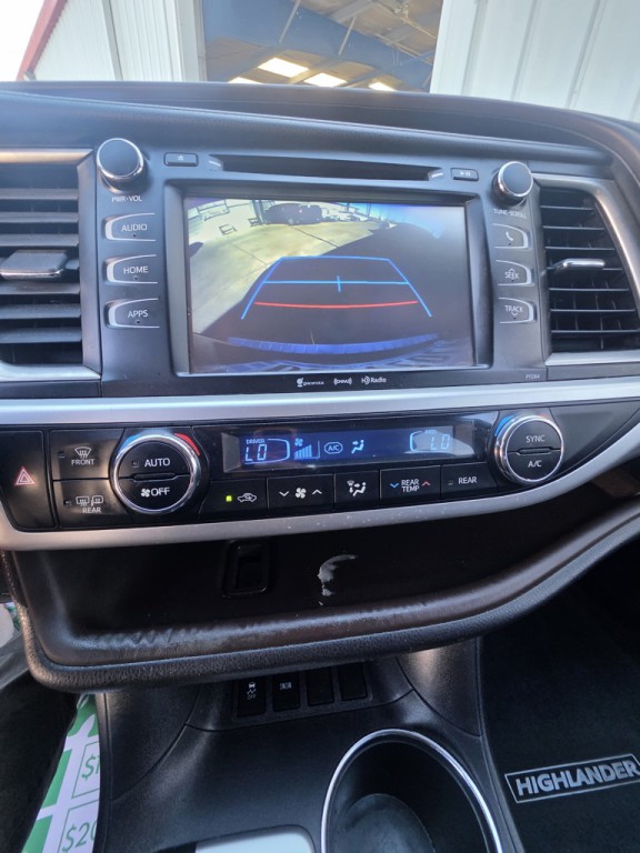 2016 Toyota Highlander Image 14