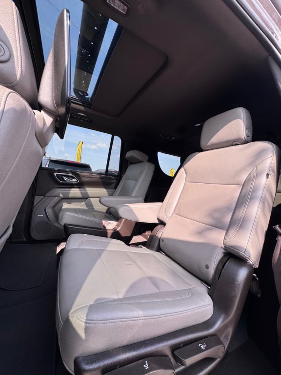 2021 Chevrolet Suburban Image 10