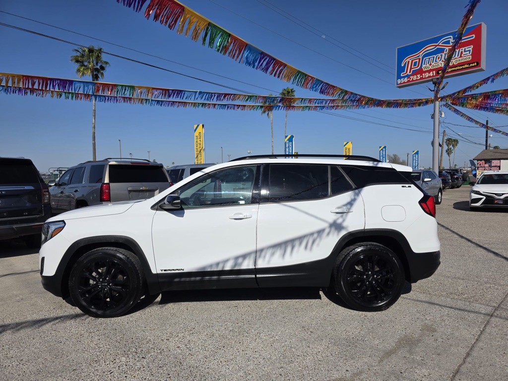 2020 GMC Terrain Image 2