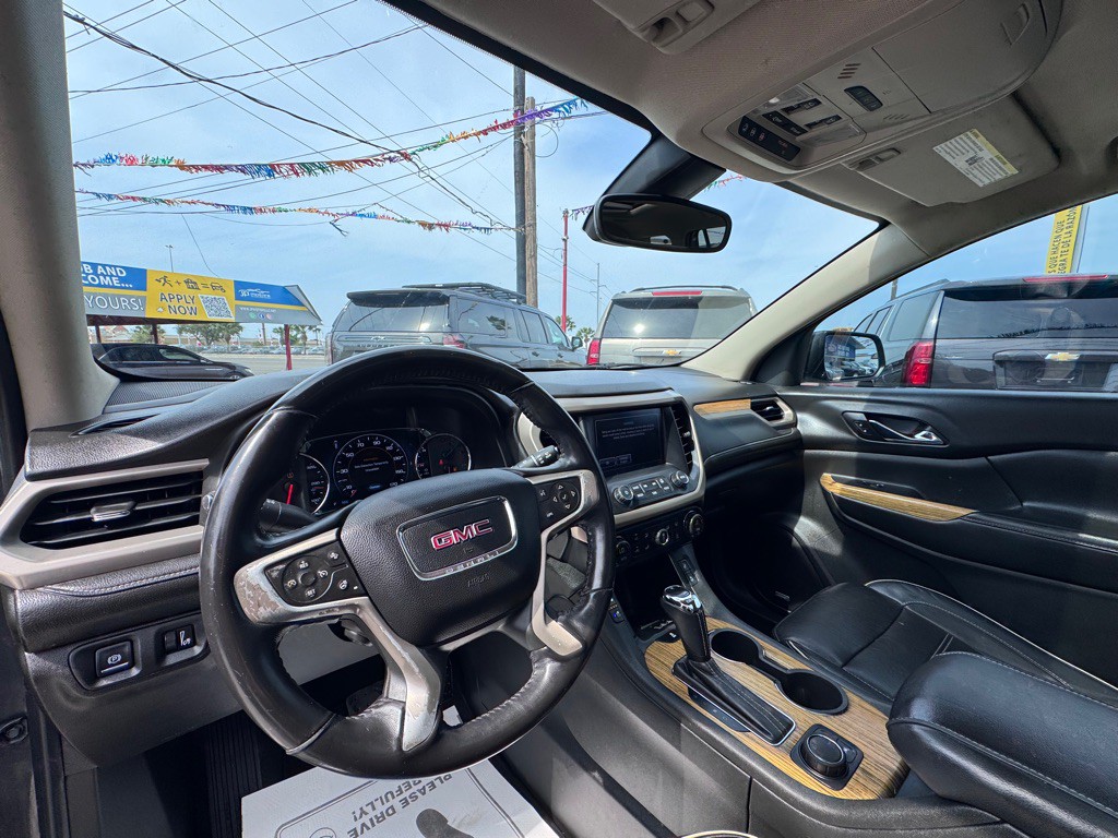 2017 GMC Acadia Image 10