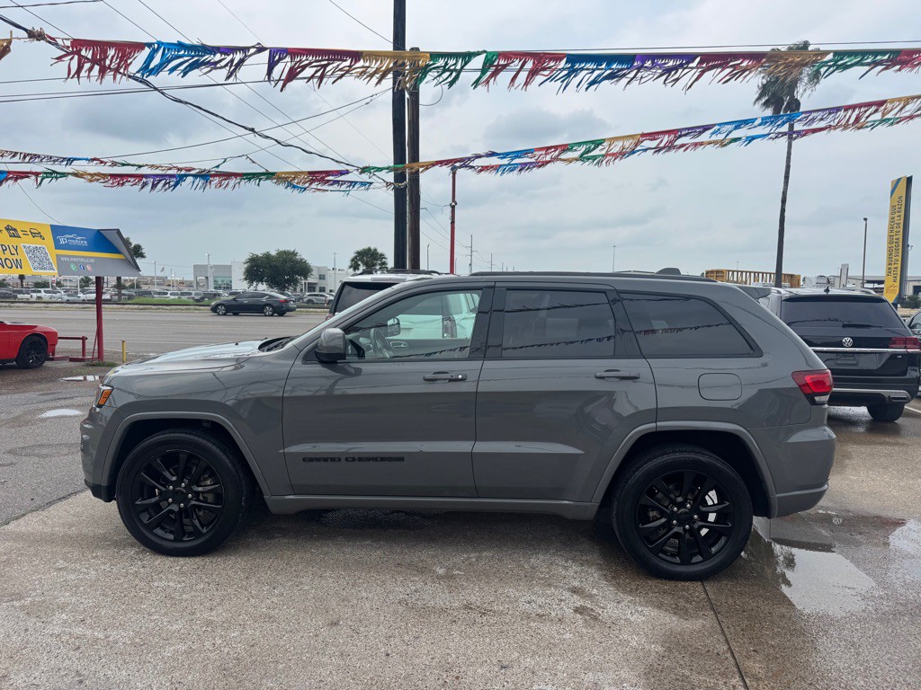 2020 Jeep Grand Cherokee Image 2
