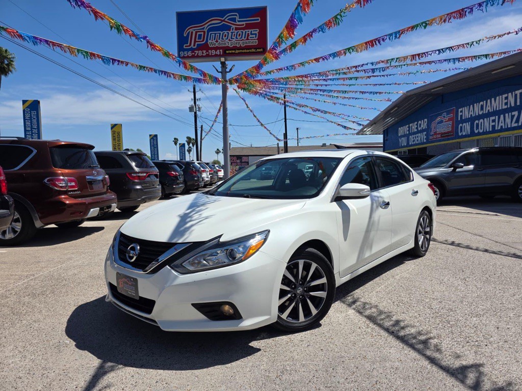 2017 Nissan Altima Image 1