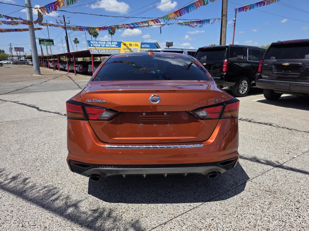 2019 Nissan Altima Image 8