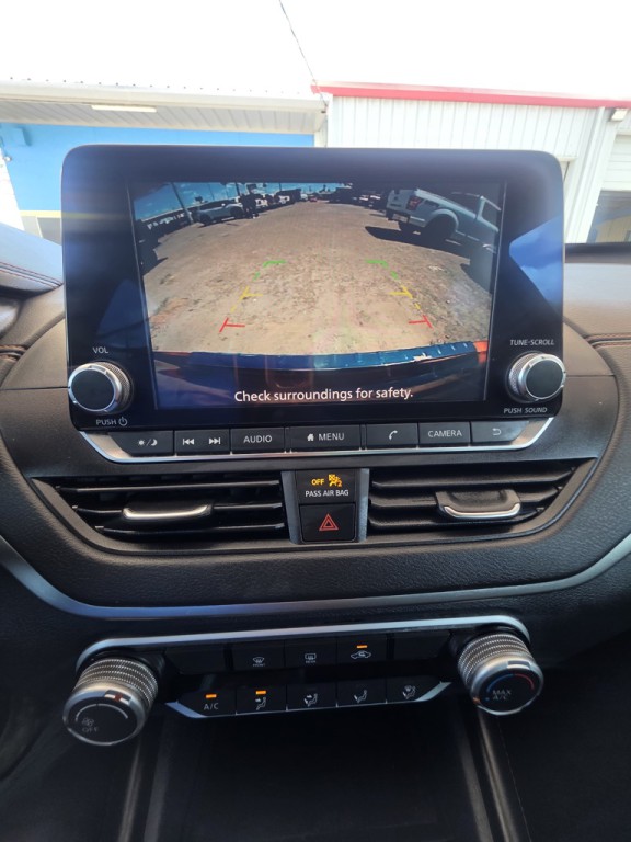 2019 Nissan Altima Image 12