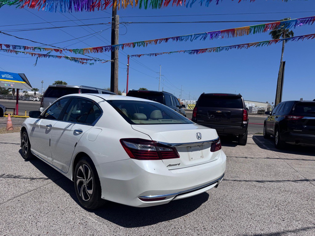 2017 Honda Accord Image 5