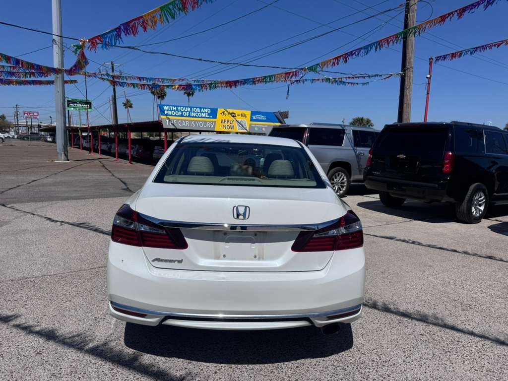 2017 Honda Accord Image 7