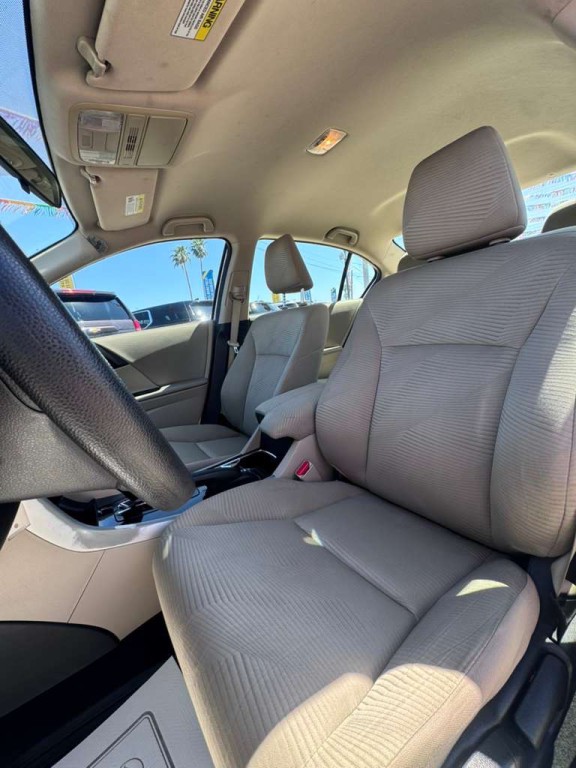 2017 Honda Accord Image 8