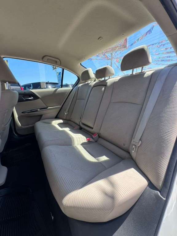 2017 Honda Accord Image 9