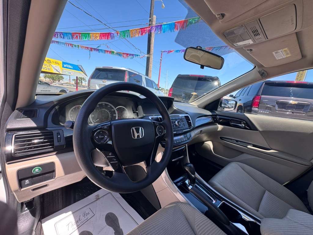 2017 Honda Accord Image 10