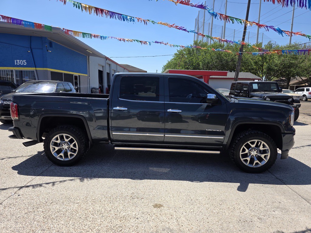 2018 GMC Sierra Image 2