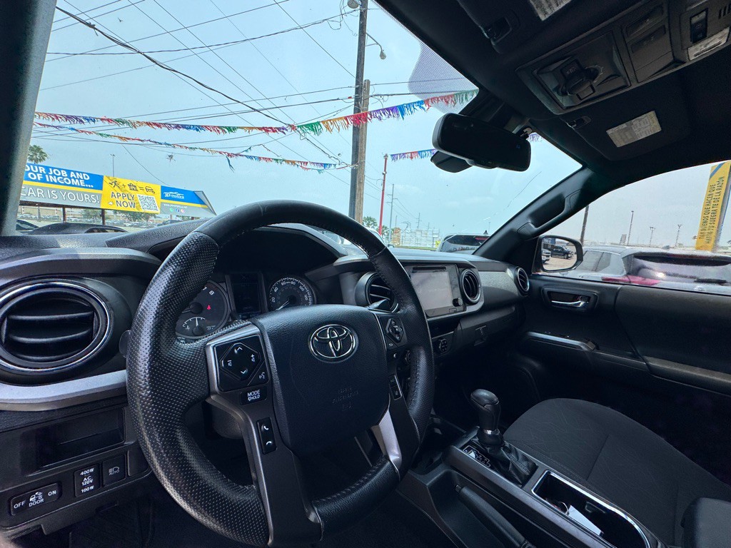 2018 Toyota Tacoma Image 8