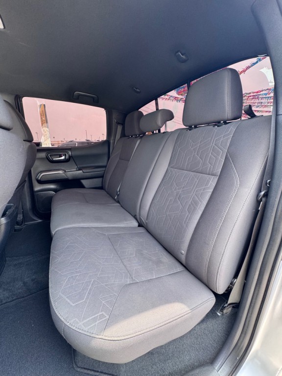 2018 Toyota Tacoma Image 10