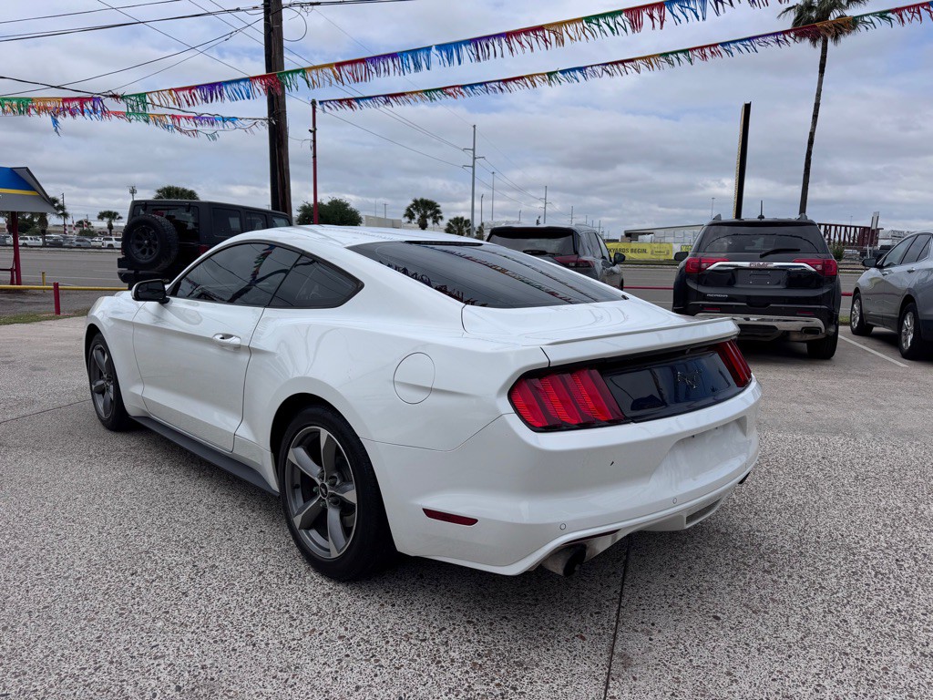 2017 Ford Mustang Image 4