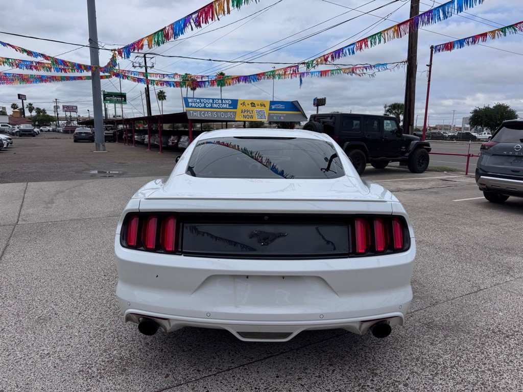 2017 Ford Mustang Image 8