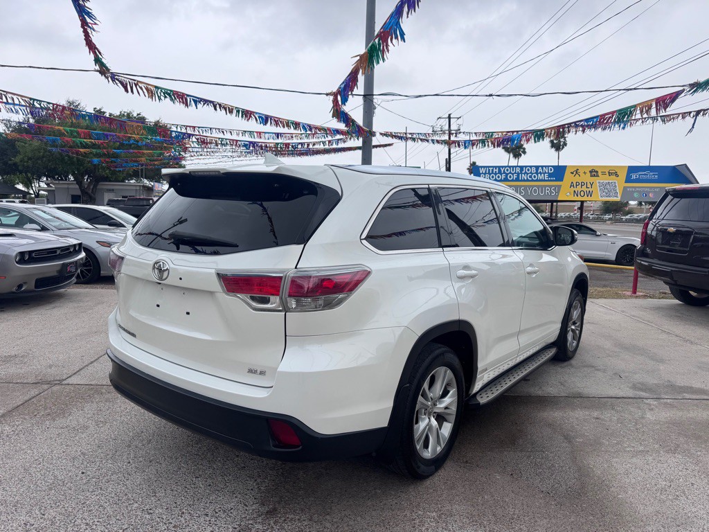 2015 Toyota Highlander Image 5