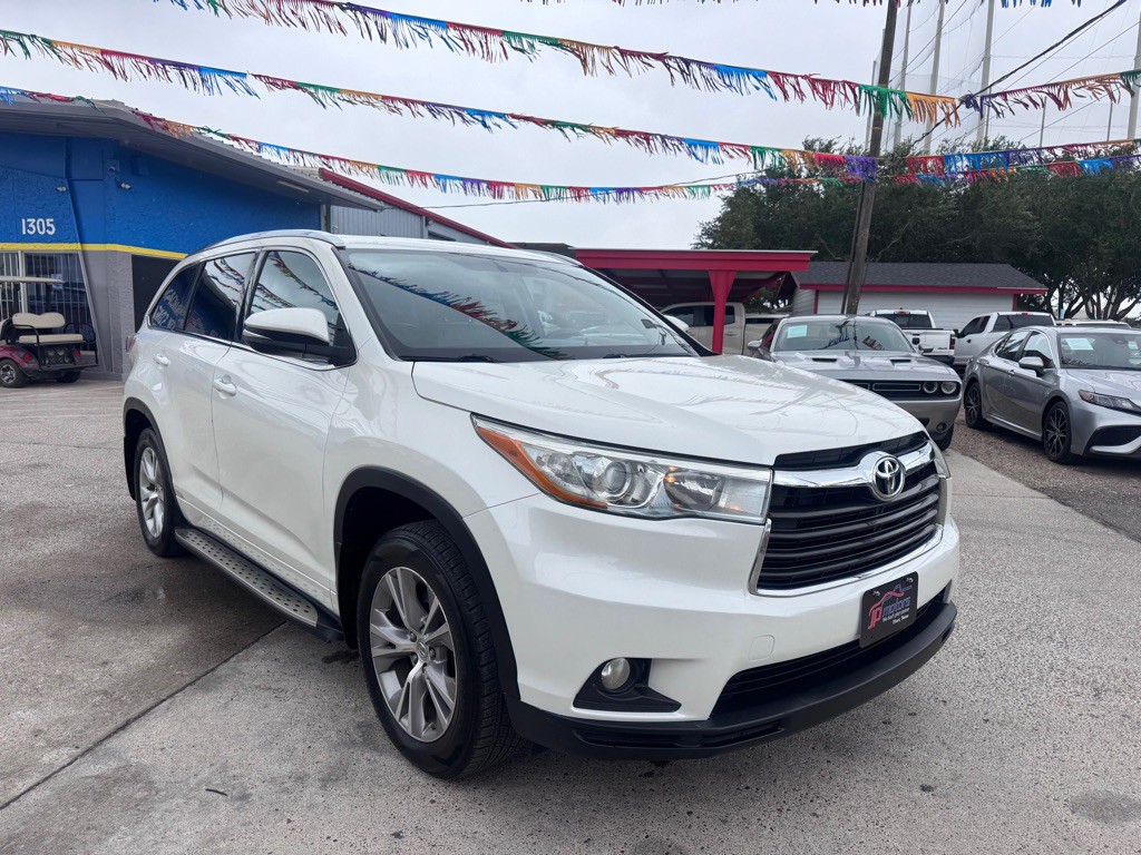 2015 Toyota Highlander Image 6