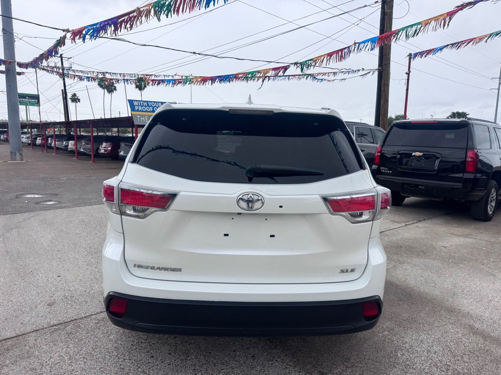 2015 Toyota Highlander Image 8