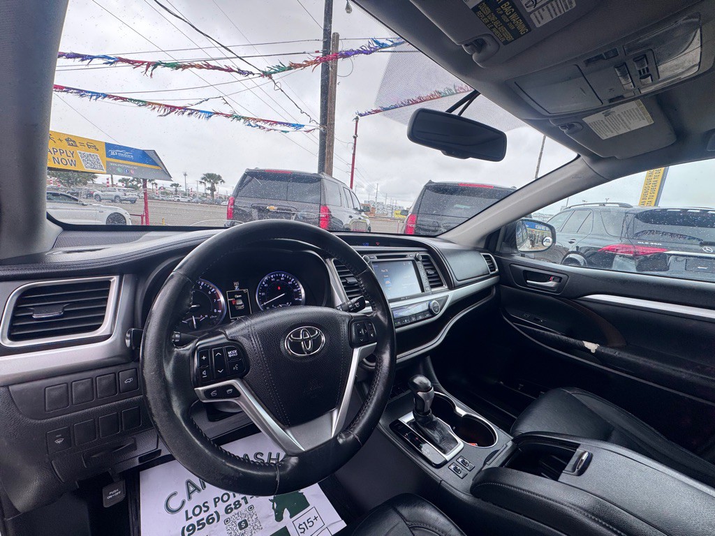 2015 Toyota Highlander Image 9