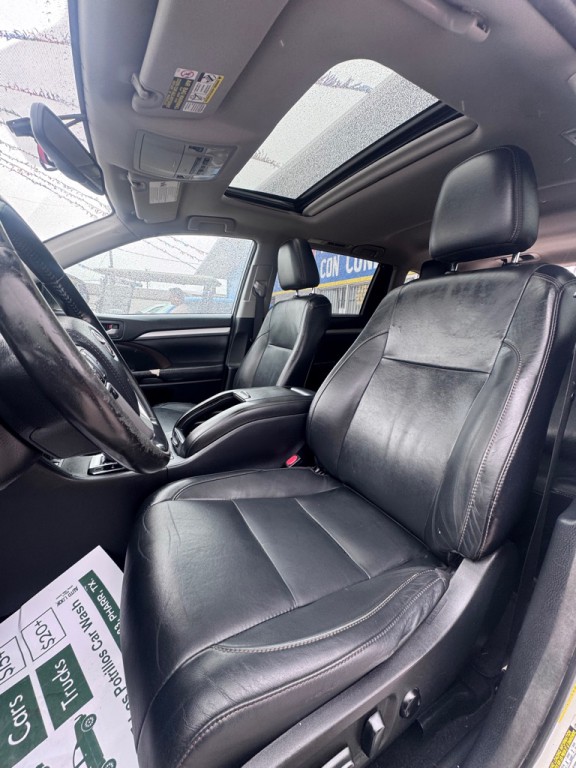 2015 Toyota Highlander Image 11