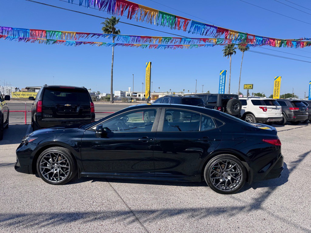 2025 Toyota Camry Image 2