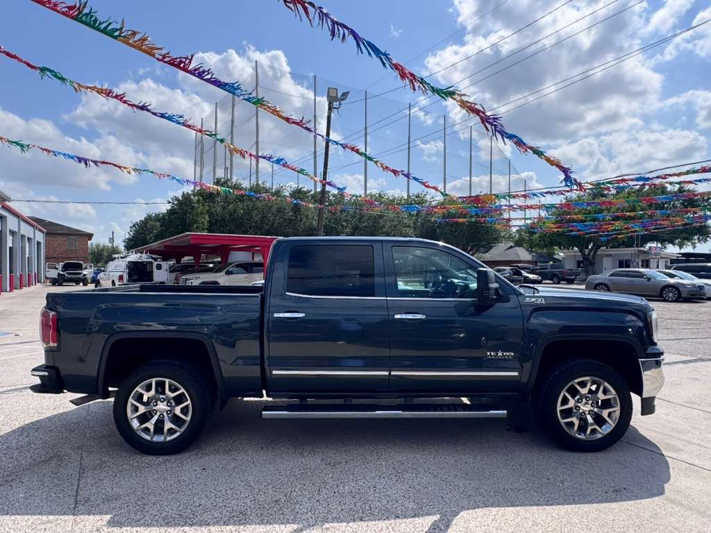 2018 GMC Sierra Image 2