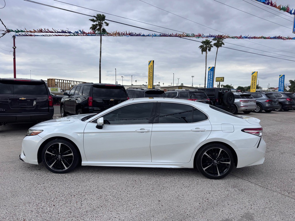 2018 Toyota Camry Image 2