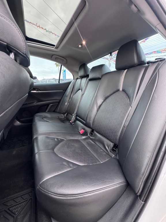 2018 Toyota Camry Image 11