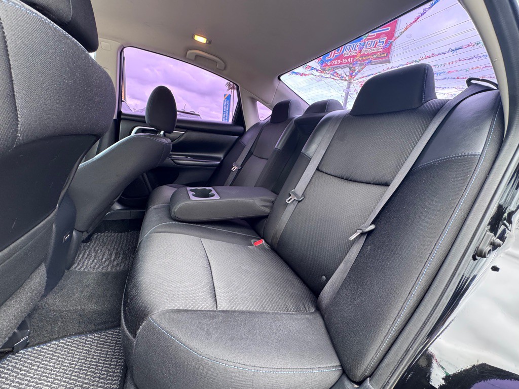 2018 Nissan Altima Image 10