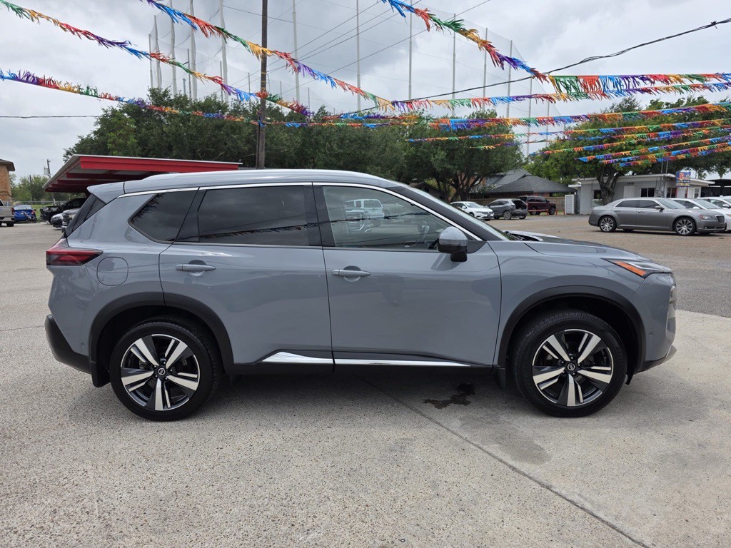 2021 Nissan Rogue Image 2