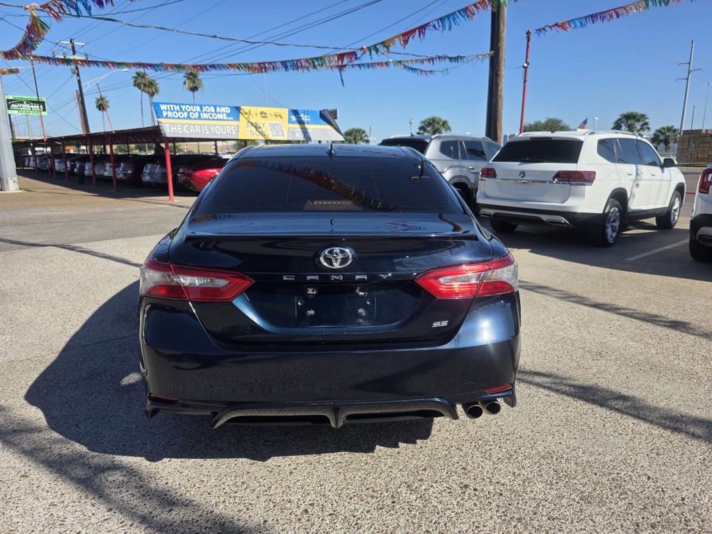 2019 Toyota Camry Image 8