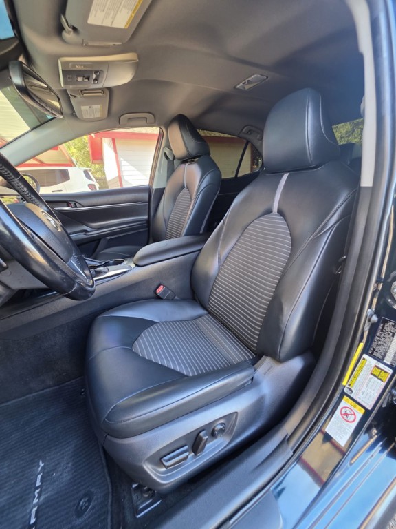2019 Toyota Camry Image 9